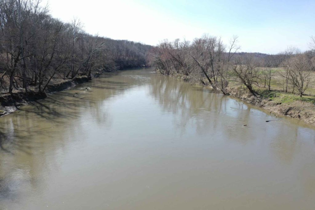 88 Acres, Big Vermilion River Frontage, Vermillion County IN Illinois